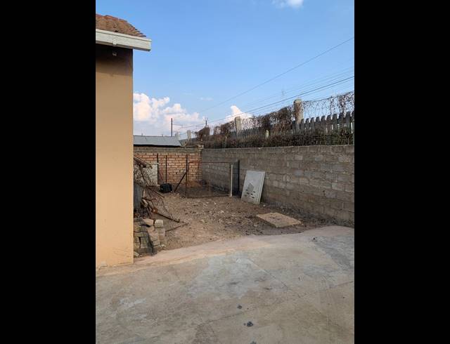 3 BEDROOM FREESTANDING FOR SALE IN ROSSLYN